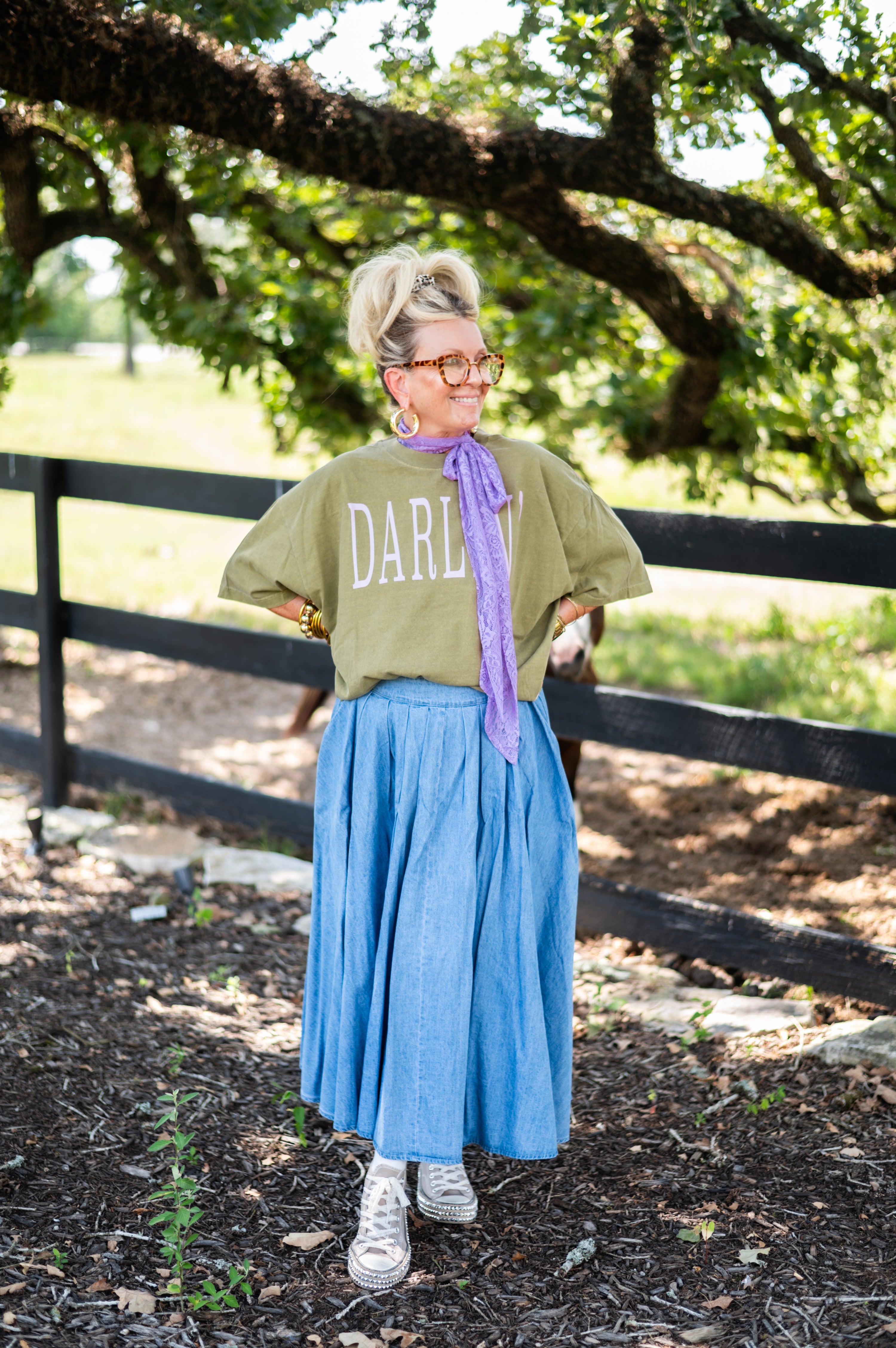Darlin Graphic Tee